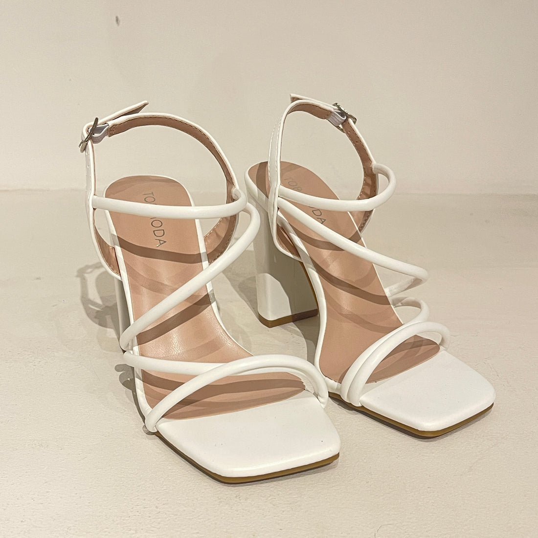 Zapatilla Celeste