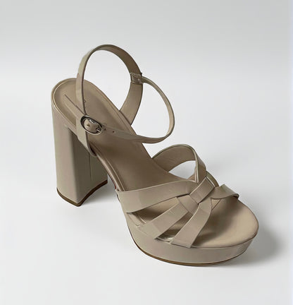 Sandalia Glossy Platform
