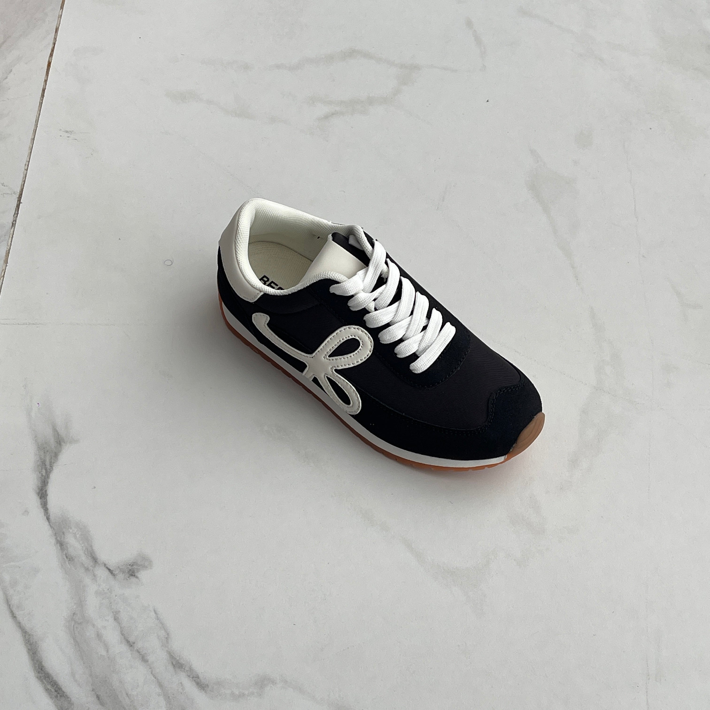 Tenis