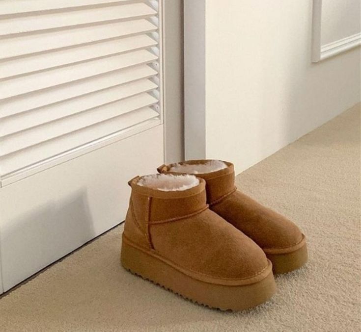 DUPE UGG