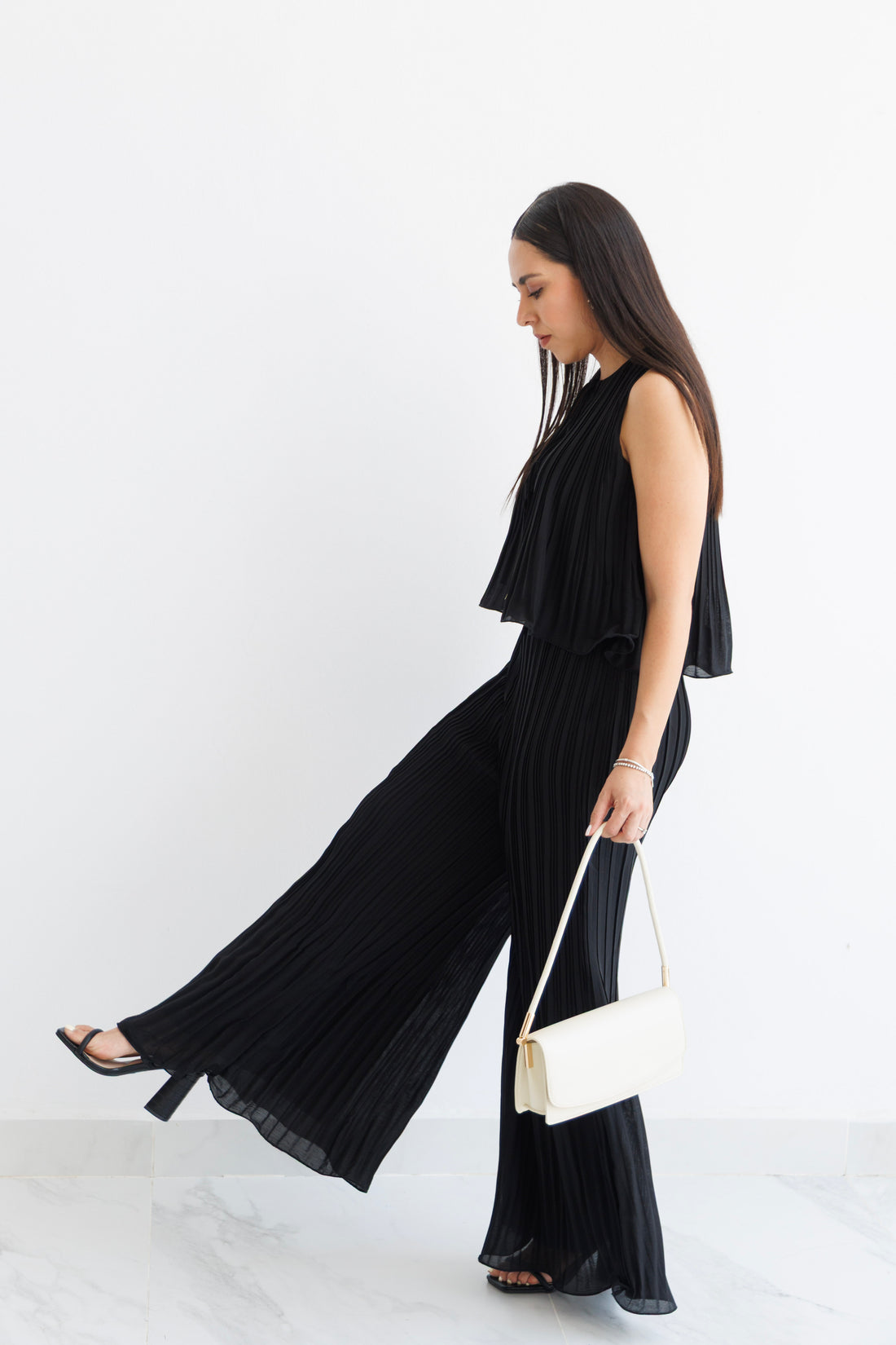 Set Black